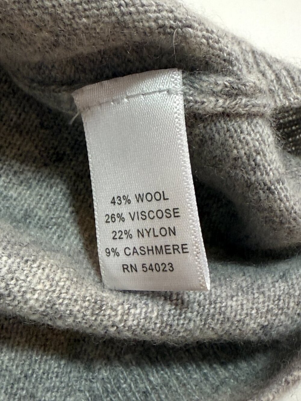 Banana Republic Cashmere Italian Yarn Sweater Ruffle Scoop Neck Petite Small - Picture 6 of 7